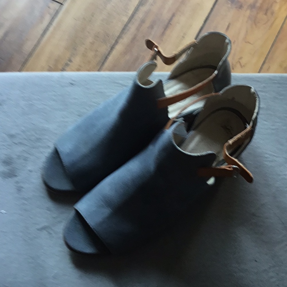 Groove denim shooties